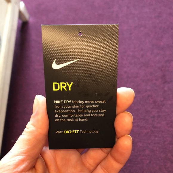 Nike leopard Dri-Fit Training Pants - Picture 6 of 6